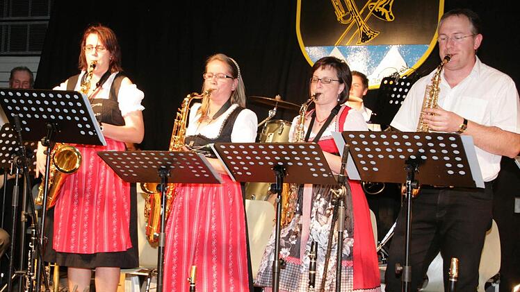 Das Frühlingsfest der Zeckerner Musikanten wurde in dieser Form zum ersten Mal geboten.  Fotos: Sylvia Hubele