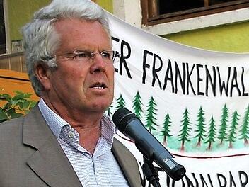 Ludwig von Lerchenfeld, der Erste Vorsitzende des neuen Vereins "Unser Frankenwald" bei der Gründungsversammlung Foto: Veronika Schadeck