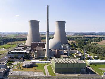 Auch nach dem Rückbau des Kraftwerks  der gleiche Anblick - zumindest wenn's nach Plan geht. Die Kühltürme sollen erst nach dem Jahr 2035 fallen. preussenelektra