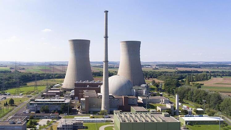 Auch nach dem Rückbau des Kraftwerks  der gleiche Anblick - zumindest wenn's nach Plan geht. Die Kühltürme sollen erst nach dem Jahr 2035 fallen. preussenelektra