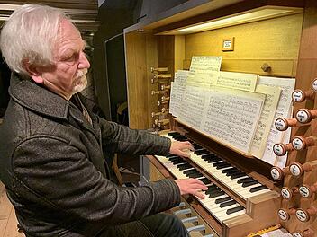Heiner Beyer hat auch mit 74 Jahren noch nicht den Schwung und die Liebe zur Musik verloren. Fotos: Sonny Adam
