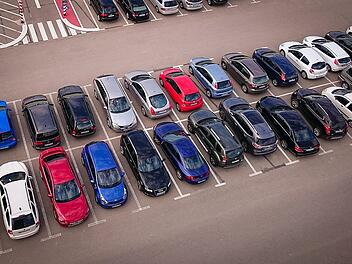 Welche Autofarbe ist die beliebteste - und welche stark im kommen? Symbolbild.