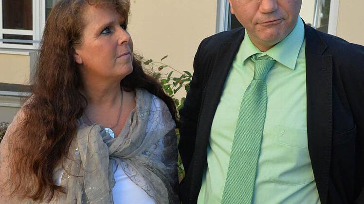 Die Leiterin der Einrichtung, Birgit Baseler-Buck und AWO-Geschäftsführer Werner Dippolde. Foto: Ronald Rinklef