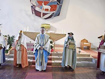 Die K&ouml;nigsberger Sternsinger brachten die Segenst&uuml;ten an die Stellen, wo sie sp&auml;ter abgeholt werden k&ouml;nnten.