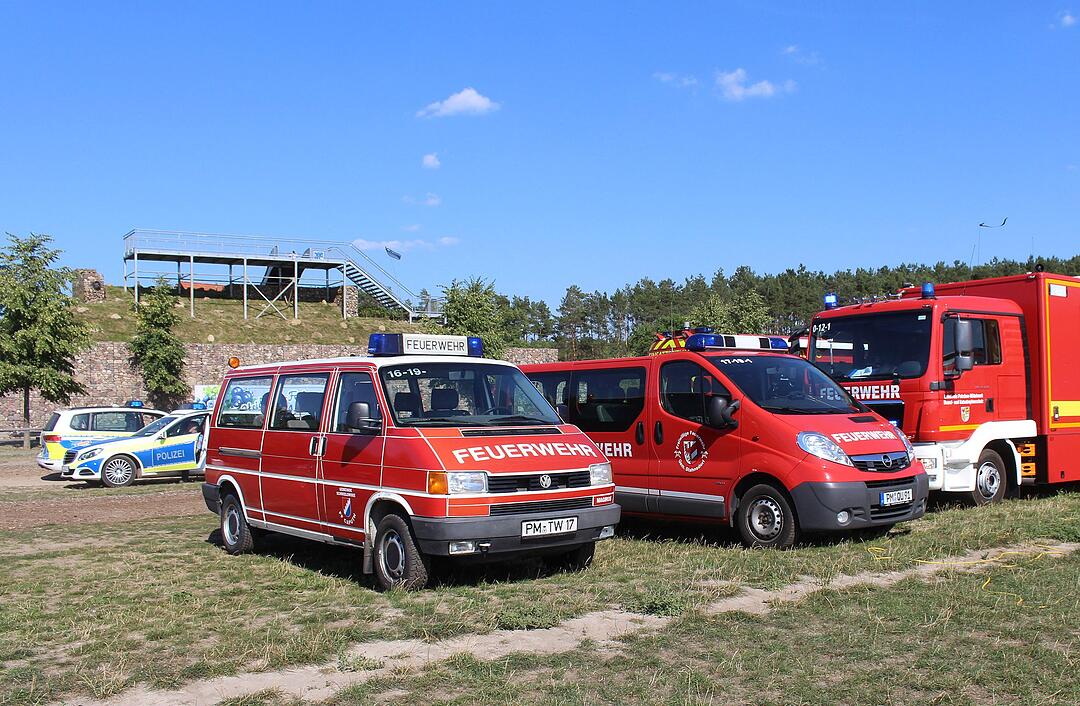 Waldbrand nahe der A9: 90 Hektar stehen in Flammen