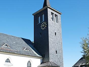 Die dem Heiligen und Kirchenlehrer Petrus Canisius geweihte katholische Kirche in Presseck wurde vor 90 Jahren geweiht. Foto: Klaus Klaschka