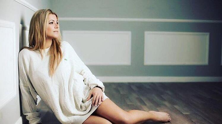 Die 28-jährige Anne Enssle kennt man bisher als Zahnärztin in Nürnberg. Mit dem Song "Carpe Diem" will sie nun als Rapperin die Charts stürmen. Foto: Stephan Bär Fephe Photography