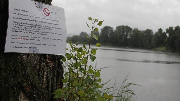 Im vergangenen Jahr hat es in dem Haßfurter Stadtteil Augsfeld am Kleidersee bereits ein Badeverbot gegeben.Archiv/Lösch
