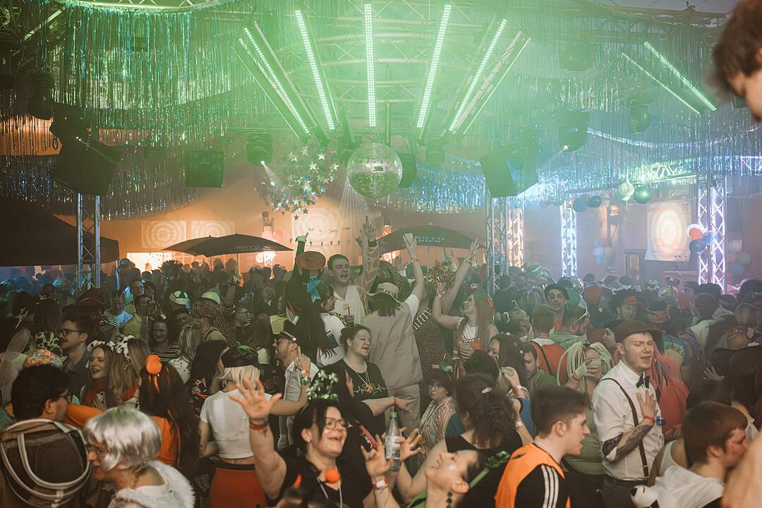 DJ Franky und DJ Matze lie&szlig;en die Halle beben!