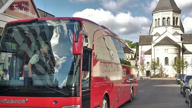 Der Bustourismus im Landkreis Bad Kissingen hat es derzeit schwer. Foto: Archiv: Sigismund von Dobschütz