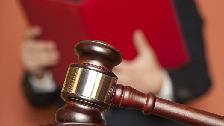 Einen "spürbaren Denkzettel" verpasste das Gericht einem 21-Jährigen, der sich ungebührlich benommen hatte. Foto: Andrey Burmakin / Adobe Stock