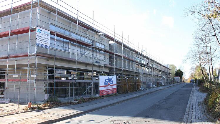 90 Meter lang ist der Ersatzneubau am Höchstadter Gymnasium. Foto: Andreas Dorsch