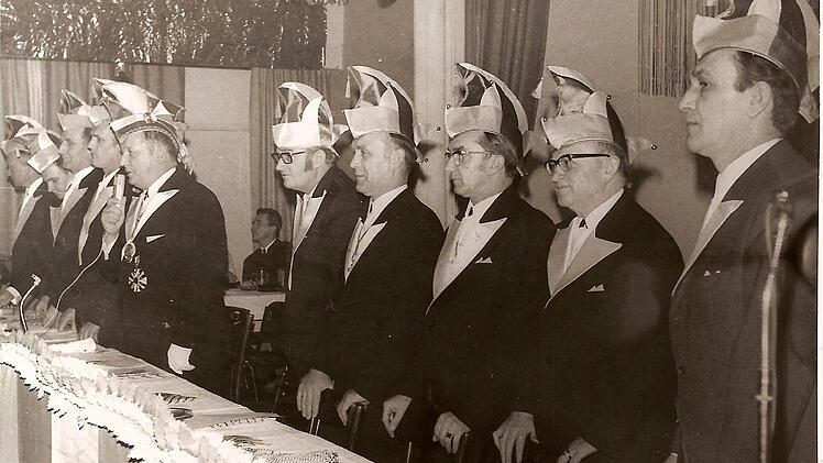 der Elferrat von 1965 im Vereinsbhaus