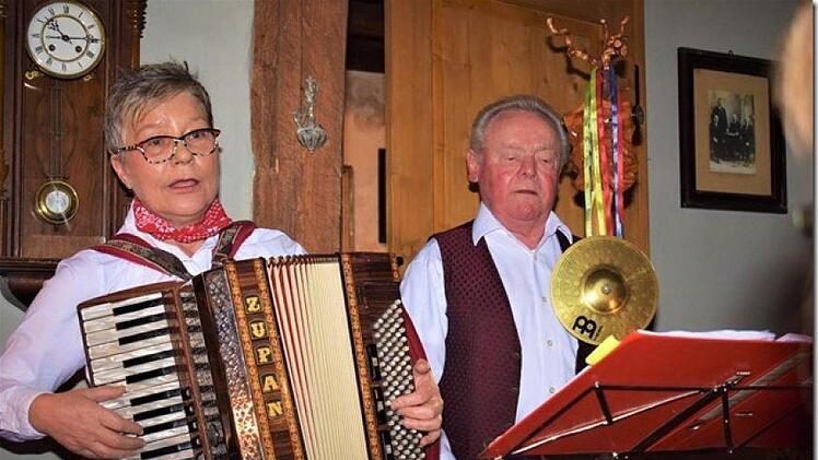Emmi Weiß und Fritz Rabenstein in Aktion