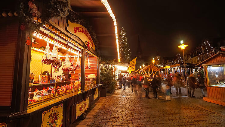 Lichtenfels: Stadt läutet Adventszeit ein - was die Besucher am Weihnachtsmarkt und Märchenwald erwartet