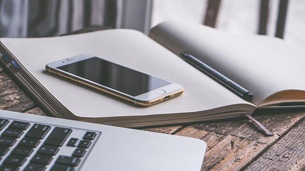 Wo liegt der Unterschied zwischen Homeoffice oder Mobile Office? Symbolfoto: David Schwarzenberg/pixybay