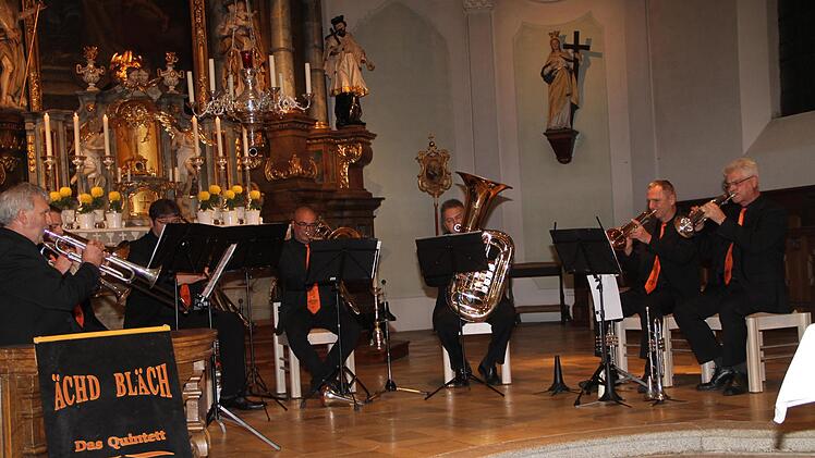 Mit einem Jubiläumskonzert erfreuten die Musiker von "Ächd Bläch" zum 20-jährigen Bestehen der Formation.gerda Völk
