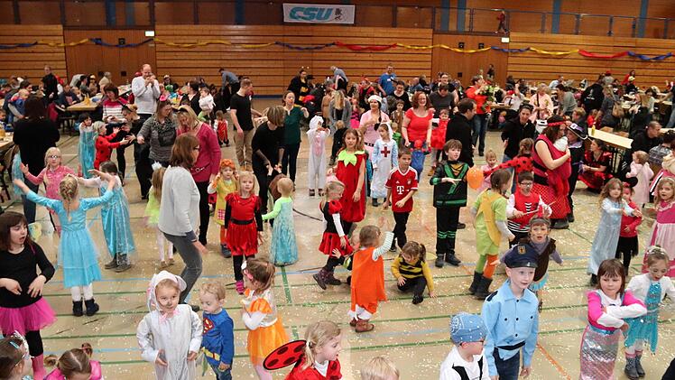 Impressionen vom Höchstadter Kinderfasching     Foto: Johanna Blum