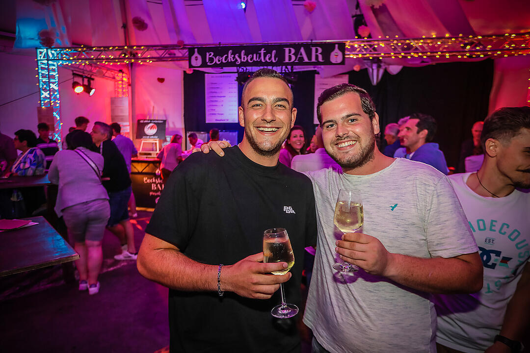 Impressionen vom größten Weinfest in Franken!