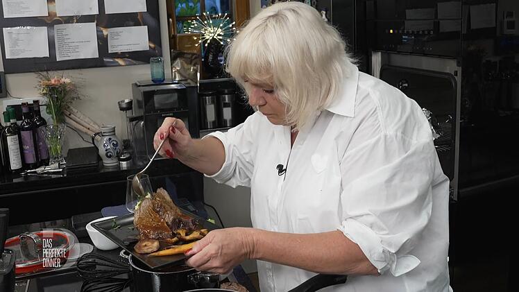 Das B&uuml;rgermeisterst&uuml;ck bekommt ein feines Apfel-S&ouml;&szlig;chen verpasst.