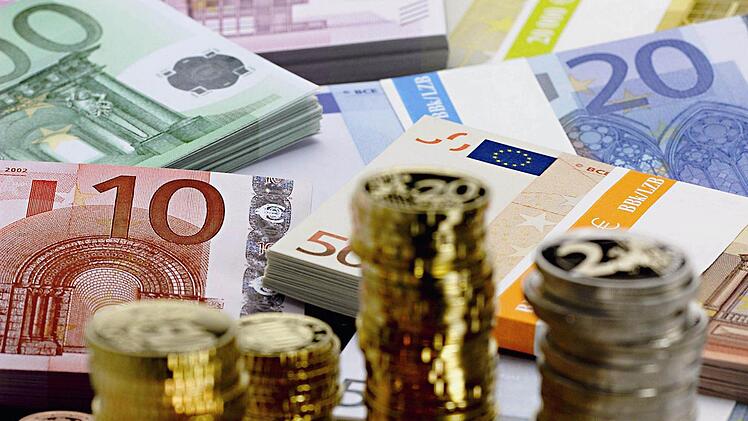 Mit den Kosten, die der haupt- beziehungsweise ehrenamtliche Bürgermeister verursacht, hat sich der Thurnauer Gemeinderat detailliert befasst. Foto: Symbolbild
