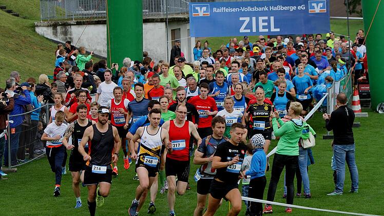 Groß war die Teilnehmerzahl im Haupt- und Hobbylauf.