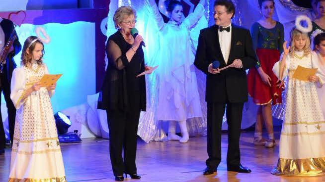 Sie führten durch das Programm (v.l.): Lena Schubert, Herta Burkert-Mazur, Gerhard Burkert-Mazur und Lea Wachter.