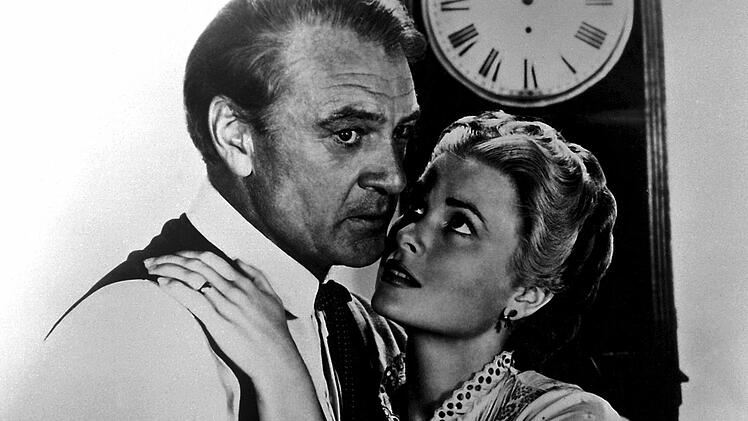 Mit ihrer Nebenrolle in "Zw&ouml;lf Uhr Mittags" (1952) gelang Grace Kelly (mit Gary Cooper) der Durchbruch.