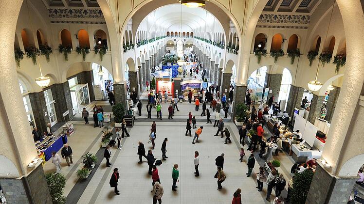 Die Wandelhalle bleibt wie vorher frei für Besucher zugänglich.