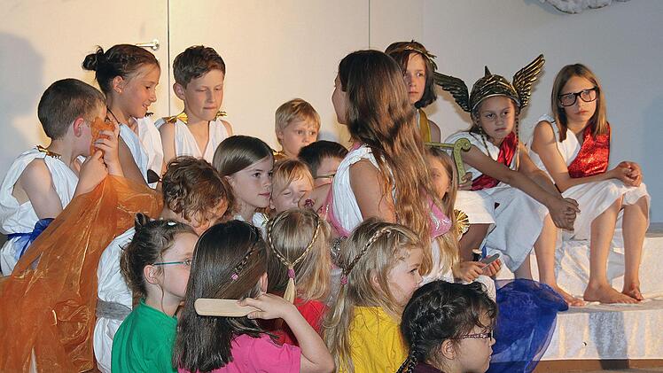 Musical-Aufführung des Kinder- und Jugendchors der Liedertafel 1881 Münnerstadt in der Alten Aula am Stenayer Platz.  Foto: Dieter Britz