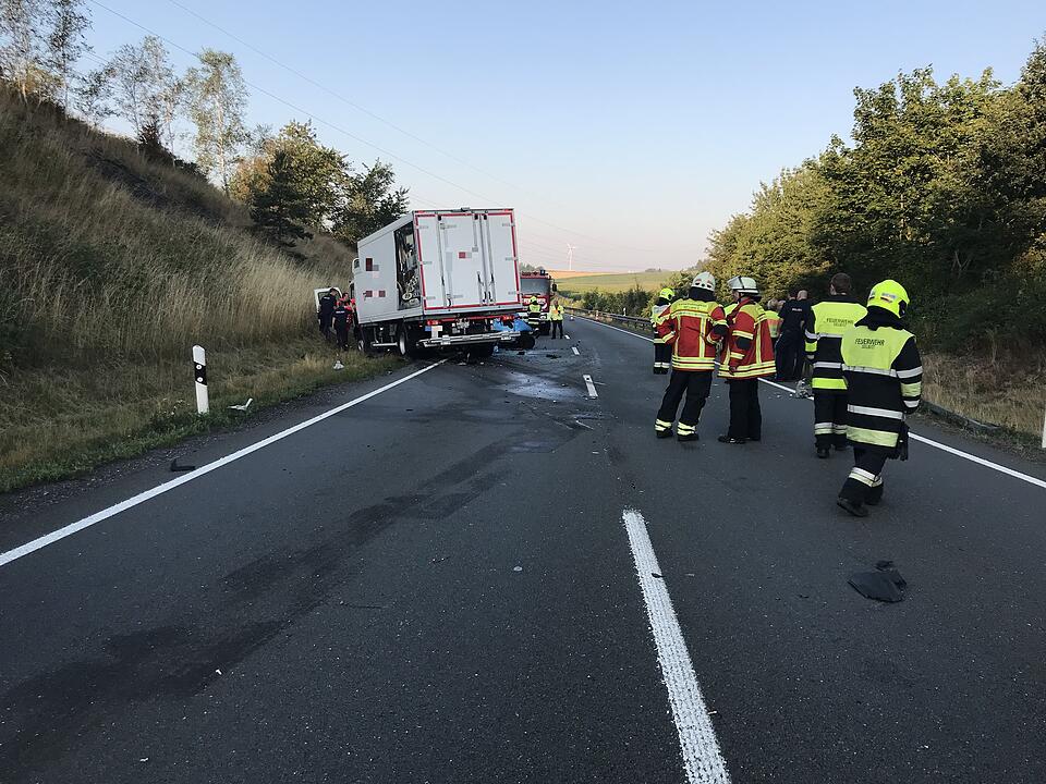Tödlicher Unfall im Begegnungsverkehr