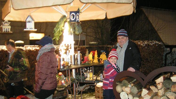 Stand der Weilersbacher Familie Martin Friepes mit Metallkunstwerken Foto: Heidi Amon