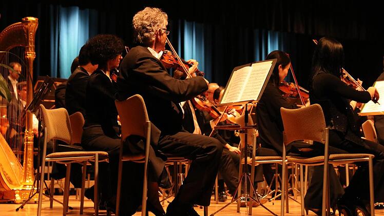 Die Hofer Symphoniker im neuen Kreiskulturraum Foto: Mariell Dörrschmidt