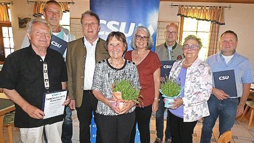 Ehrungen beim CSU-Ortsverband K&ouml;dnitz (von links): Michael Bajon, Wolfgang Teufel, CSU-Kreisvorsitzender Henry Schramm, Waltraud Wittowetz, CSU-Ortsvorsitzende Melanie Schieber, Clemens Ulbrich, Helga Kirsch und Klaus Wollnik