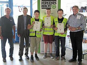 Im Bild von links: Siegbert Jakob (Fachberater), Thomas Engel, Angelo Bauer, Dominik Zeus, Daniel Riegel und Roland Pyka Foto: privat