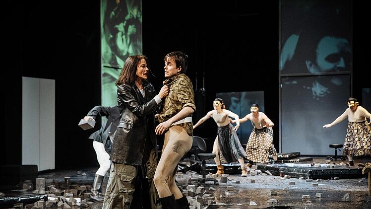 Szene aus William Shakespeares "Othello: Das Drama feierte Premiere am Landestheater Coburg.Foto: Sebastian Buff