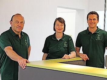 Die drei Ärzte Dr. Stefan Gedecke, Frauke Runge und Dr. David Rossbroich sind die drei Teilhaber der "Tierärzte Wonsees GmbH".  Foto: Katharina Müller-Sanke