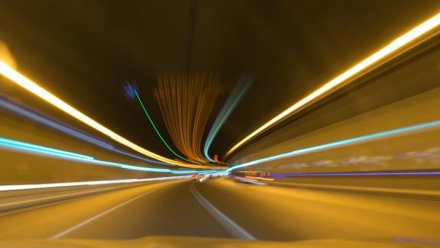 Die Polizeigewerkschaft fordert ein Tempolimit von 130 km/h auf deutschen Autobahnen. Symbolbild: pixabay.com/Stain_Marylight