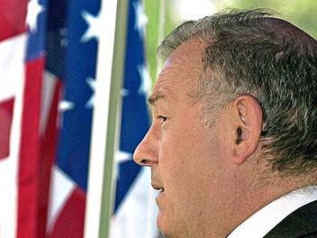 G&uuml;nther Beckstein (CSU) war von 1993 bis 2007 bayerischer Innenminister. Am ersten Jahrestag des Attentats sprach vor dem US-Generalkonsulat in M&uuml;nchen. dpa-Archiv
