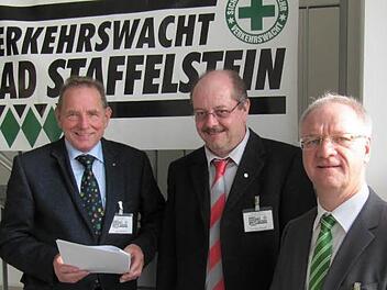 Kleine Verkehrswacht - große Aufgaben - diese meistern (von links) Vorsitzender Walter Mackert, Geschäftssführer Günther Kestel und Schatzmeister Ottmar Kerner. Foto: Monika Schütz