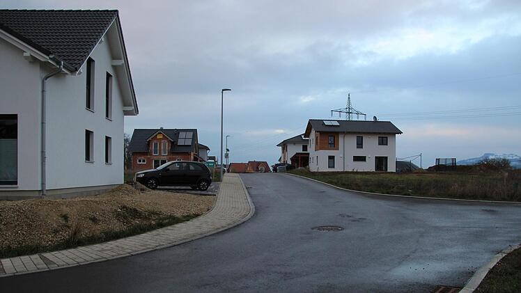In der Dientzenhoferstraße liegt das Neubaugebiet in Ebensfeld.