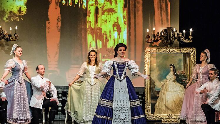 Die Aufführung des Musicals "Sissi" im Kongresshaus Rosengarten beschert dem Coburger Publikum ein Wiedersehen mit Claus J. Frankl als Darsteller und Regisseur.