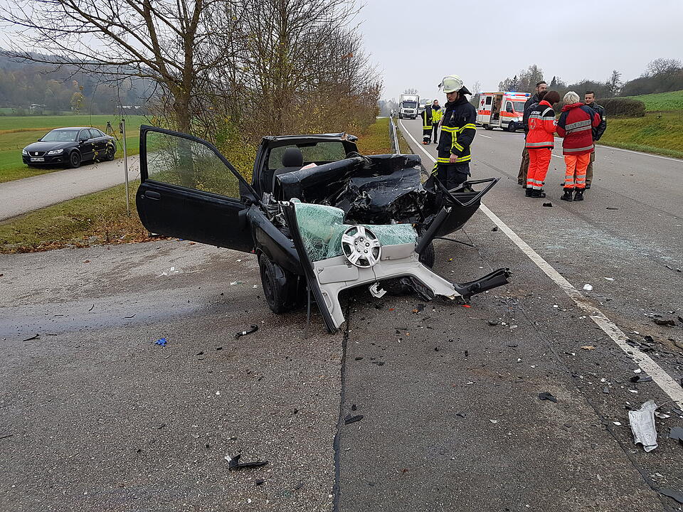 Ansbach: Frontalcrash - zwei Schwerverletzte