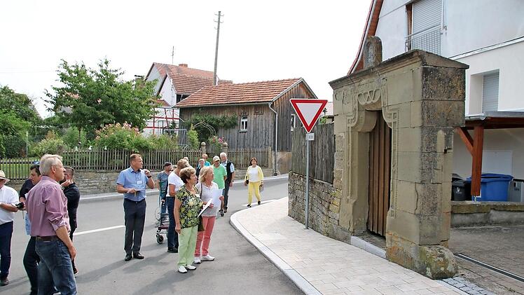 Mitte Juli sah sich die Jury in Wermerichshausen um. Jetzt kam das Ergebnis: 74 von 100 Punkten. Im nächsten Jahr geht es auf Bezirksebene weiter.  Foto: Thomas Malz