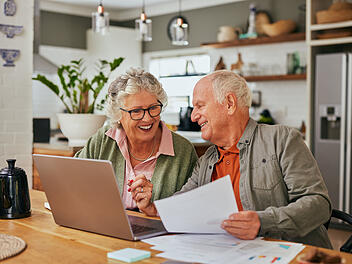 Rente im Dezember: Geld-Überraschung für Senioren