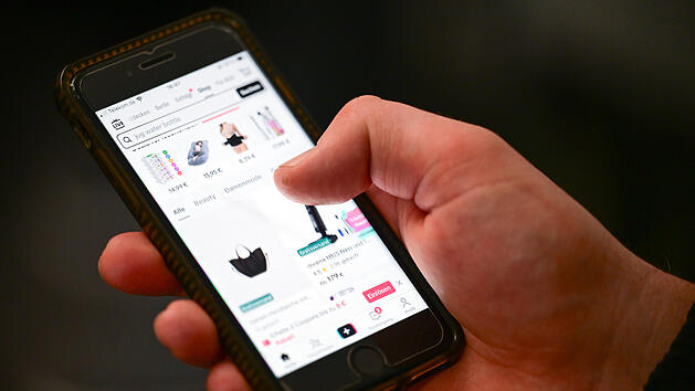 &Auml;nderungen im Juni: Tankrabatt-Ende, WM-Regeln, Online-Shopping und Co.