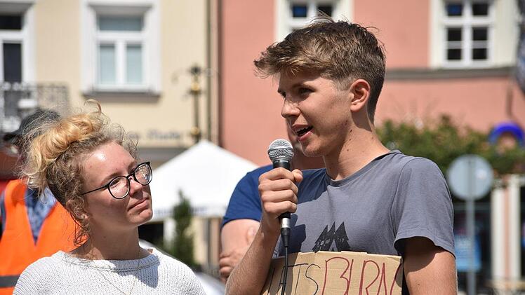 Lilli Mücke ließ sich von den Jugendlichen erzählen, was sie persönlich für den Klimaschutz tun.Uschi Prawitz