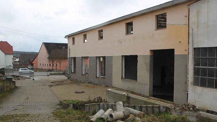Das Gebäude ist bereits weitgehend entkernt. Foto: Matthias Einwag