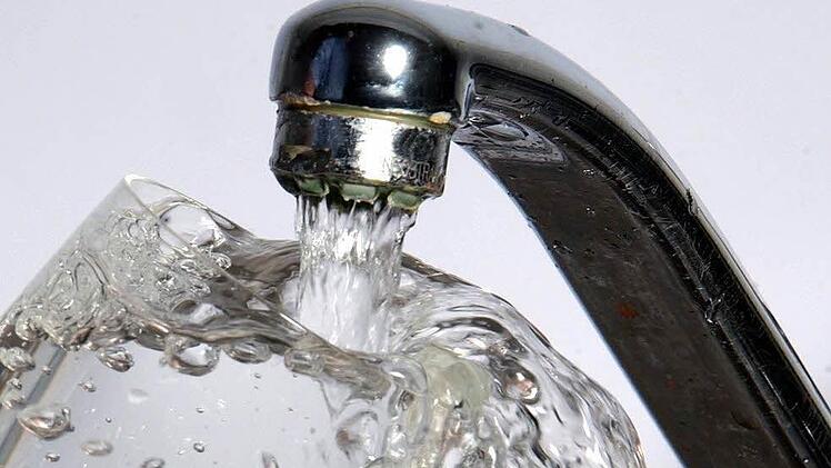 Das Trinkwasser soll in vielen Wonseeser, Thurnauer und Hollfelder Ortsteilen abgekocht werden. Foto: dpa