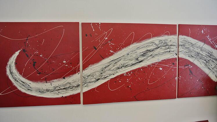 Auf drei Teilen Leinwand ist dieses Werk zusammengesetzt. Foto: Brigitte Krause